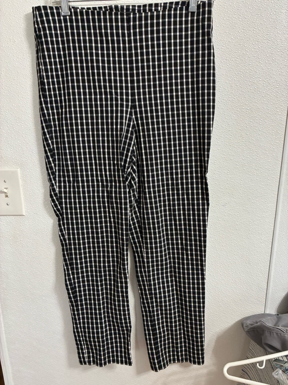 Adrianna Papell Black and White Straight Leg Pants